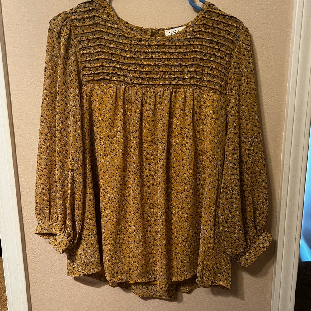 Brand: She+Sky Boutique, long sleeve blouse mustard with flower pattern Size:M